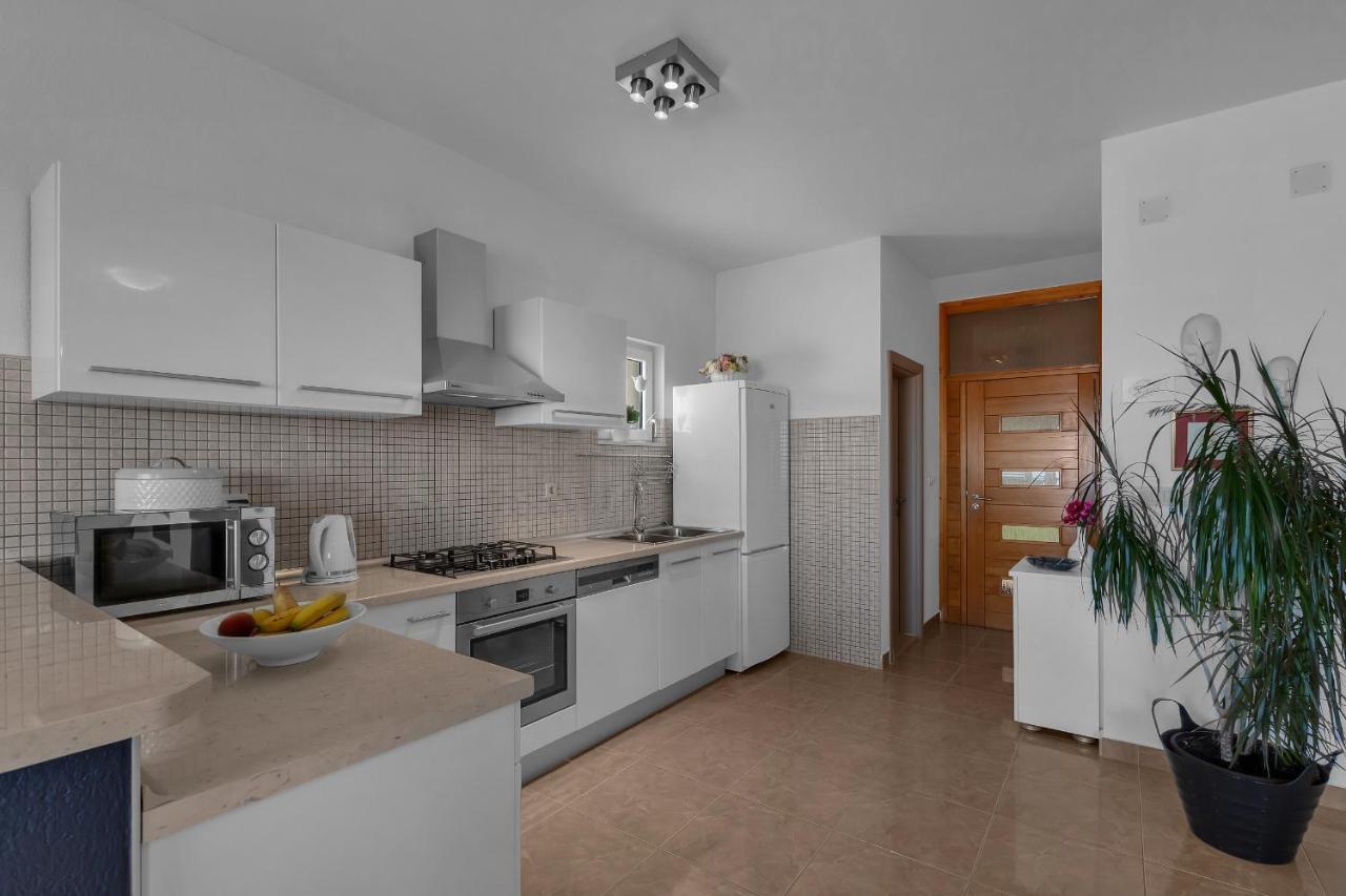 Stunning City View Apartment Makarska Zewnętrze zdjęcie