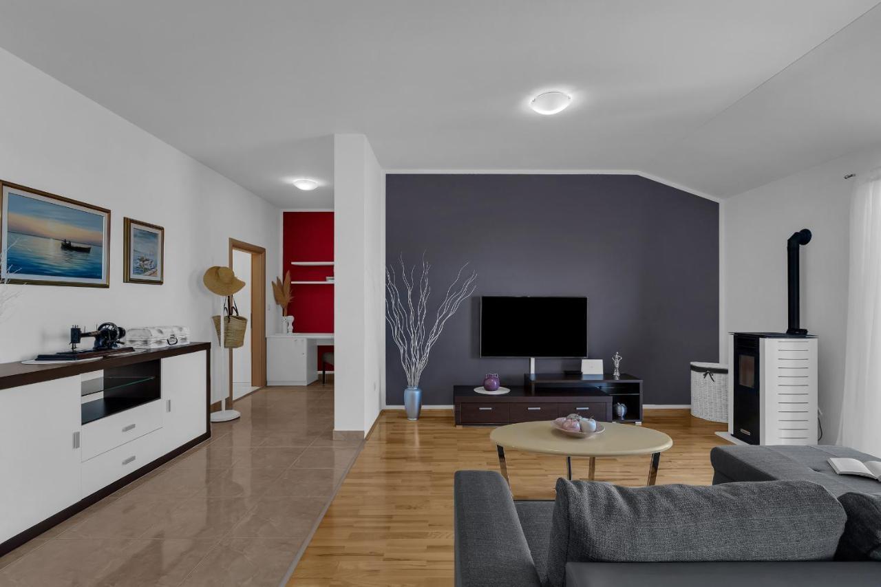 Stunning City View Apartment Makarska Zewnętrze zdjęcie
