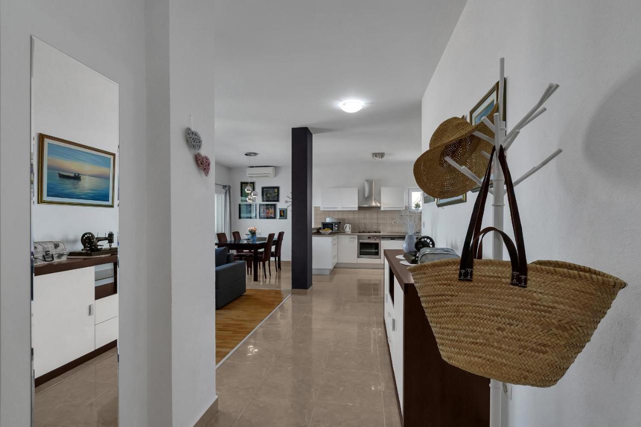 Stunning City View Apartment Makarska Zewnętrze zdjęcie